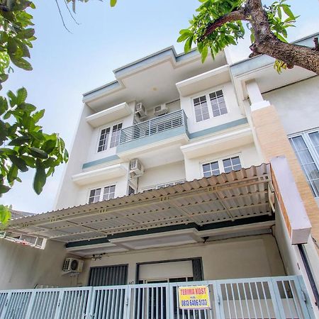 Oyo 92479 Pasadena House Hotel Krapyak Екстериор снимка