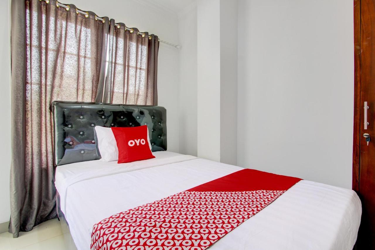 Oyo 92479 Pasadena House Hotel Krapyak Екстериор снимка