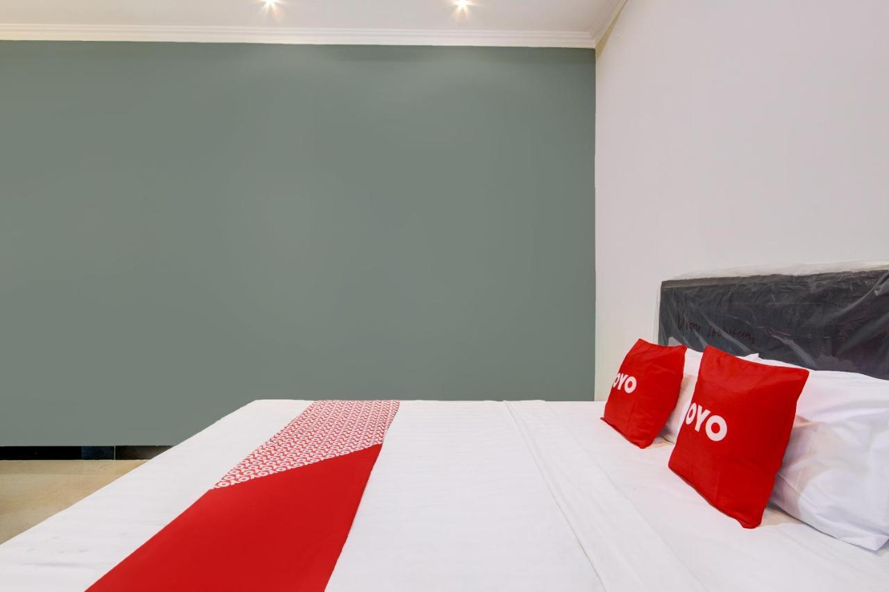 Oyo 92479 Pasadena House Hotel Krapyak Екстериор снимка