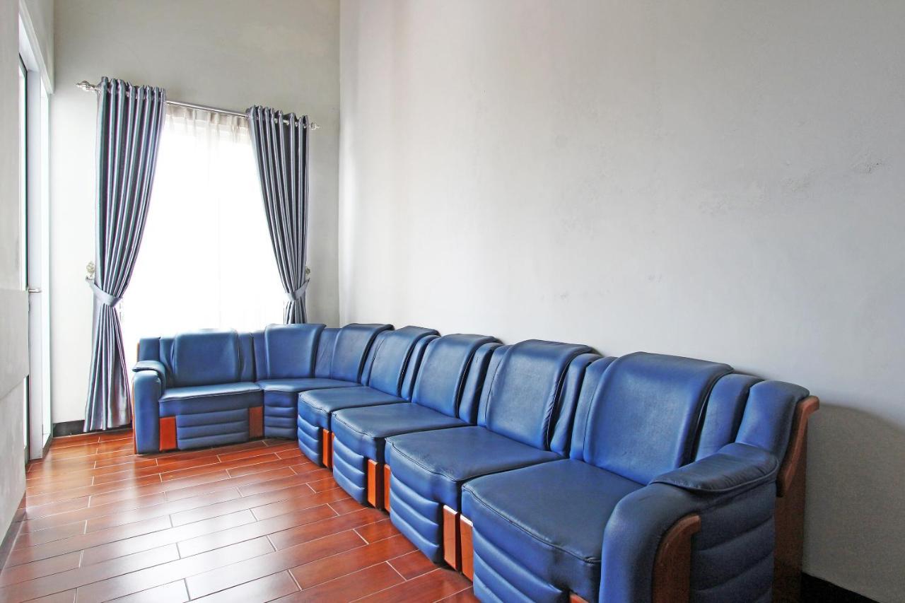 Oyo 92479 Pasadena House Hotel Krapyak Екстериор снимка