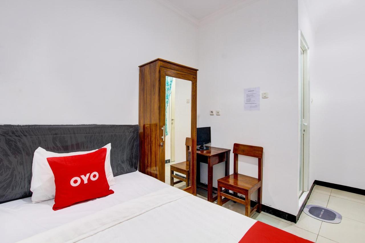 Oyo 92479 Pasadena House Hotel Семаранг Екстериор снимка