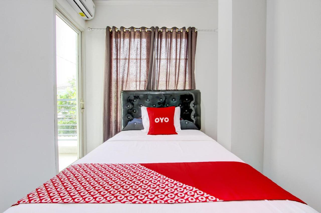 Oyo 92479 Pasadena House Hotel Krapyak Екстериор снимка