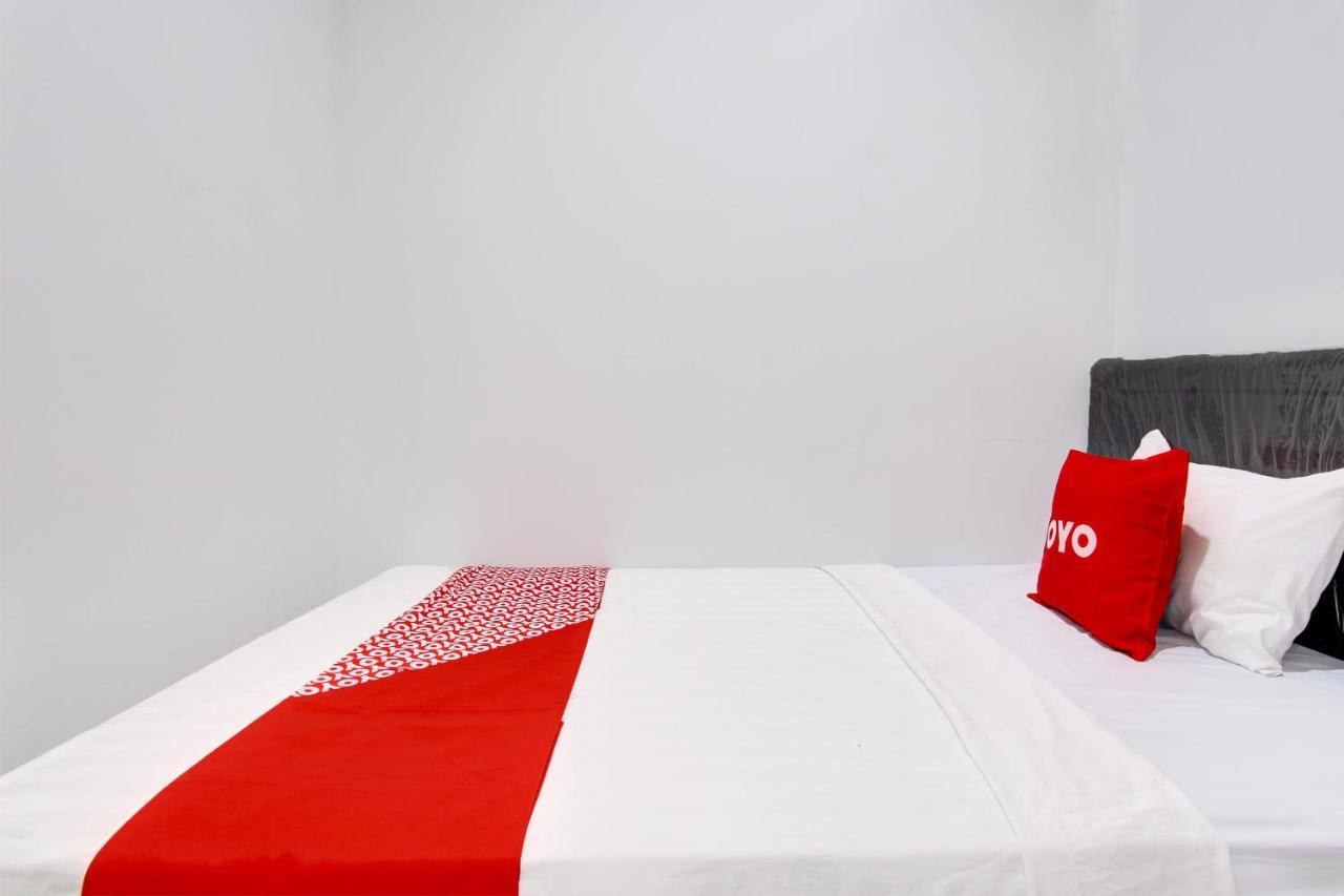 Oyo 92479 Pasadena House Hotel Krapyak Екстериор снимка