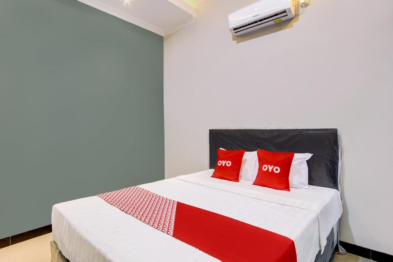 Oyo 92479 Pasadena House Hotel Krapyak Екстериор снимка