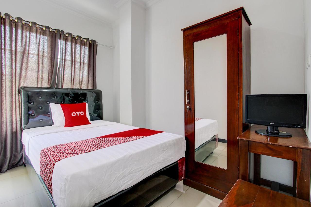 Oyo 92479 Pasadena House Hotel Krapyak Екстериор снимка