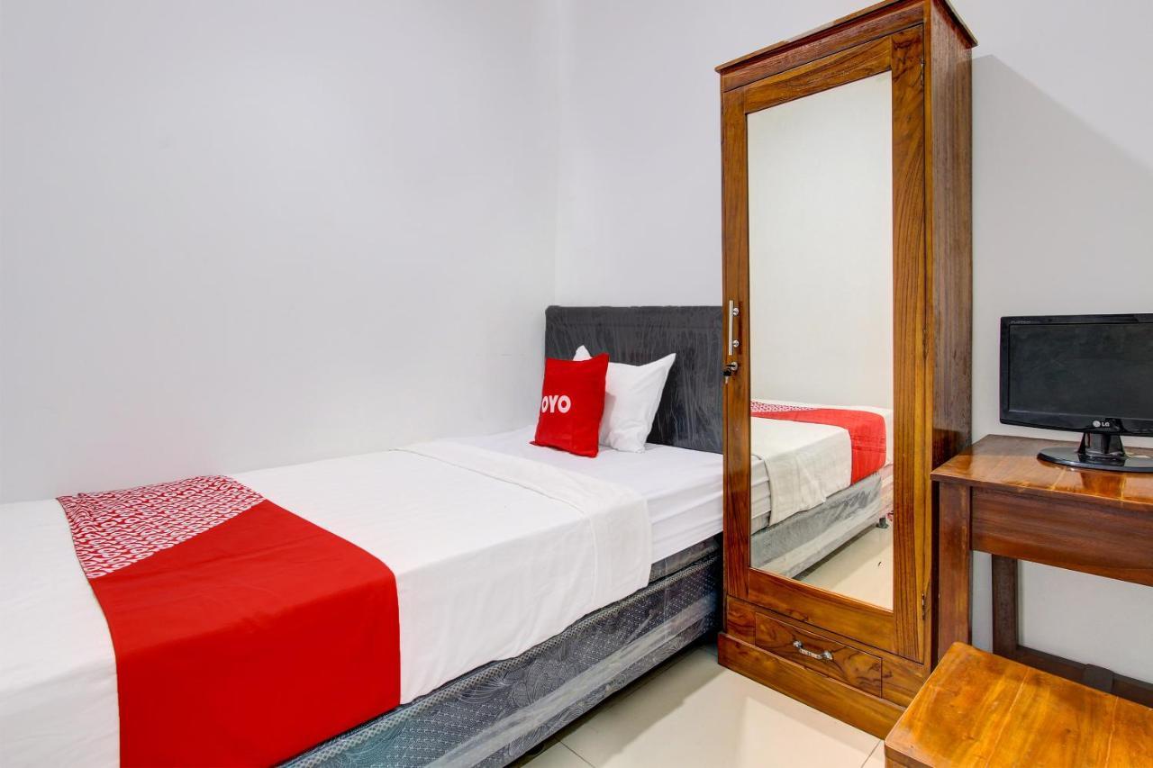 Oyo 92479 Pasadena House Hotel Krapyak Екстериор снимка
