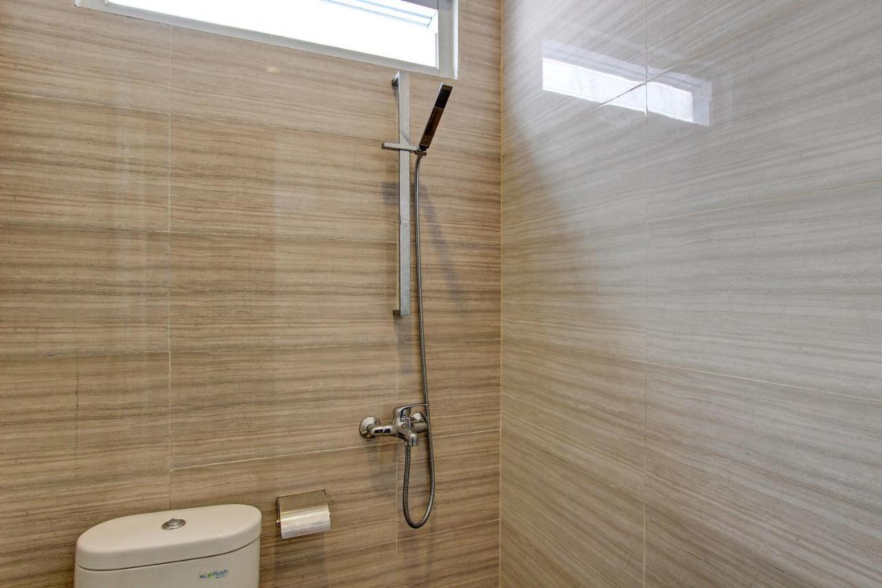 Oyo 92479 Pasadena House Hotel Krapyak Екстериор снимка