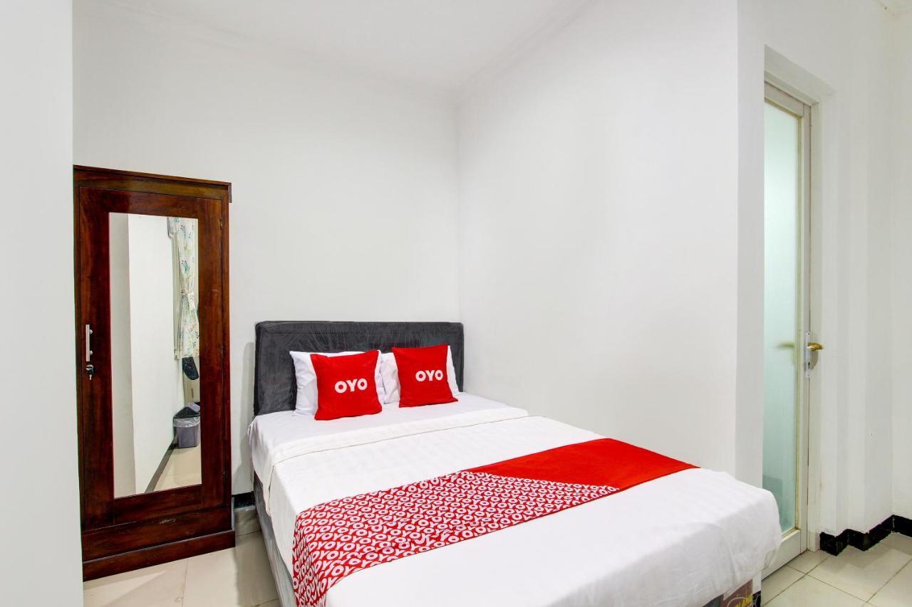 Oyo 92479 Pasadena House Hotel Krapyak Екстериор снимка